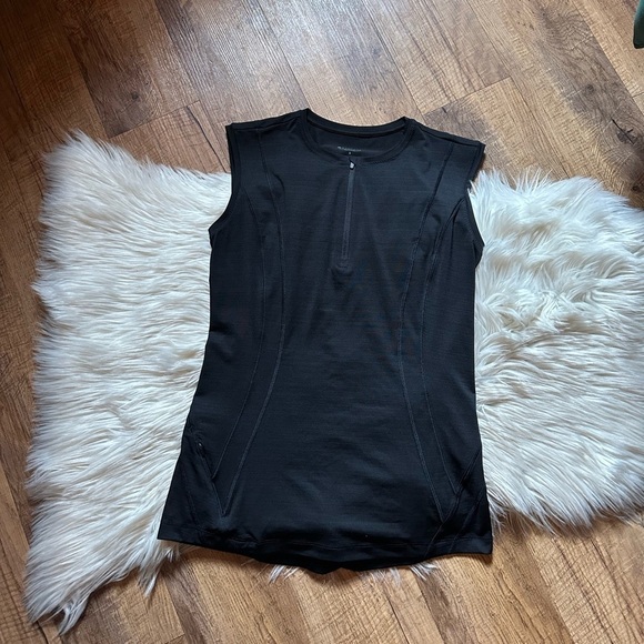 ATHLETA Pacifica Illume UPF Fitted Tank In Black - Picture 4 of 6